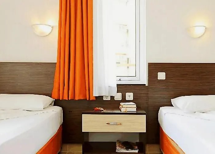 Ada-1 מלון דירות 3*