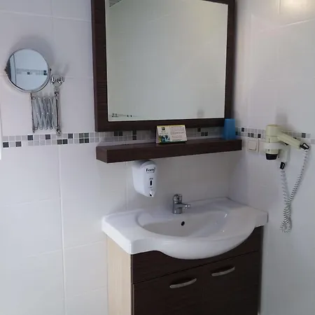 Apart Otel Ada-1 3*