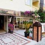 Ada-1 Apart Hotel 3*